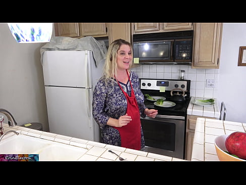 ❤️ Gigatasan siya ni stepmom sa kusina sa wala pa ang iyang date ️❌ Porn video sa ceb.porngameshub.ru ❌❤